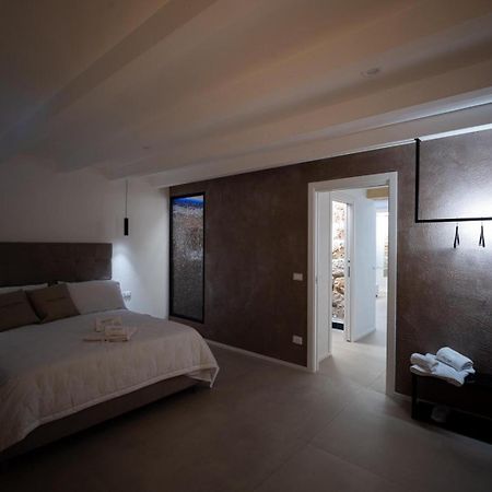 Santateresa19 Suite & Spa Palermo Bagian luar foto