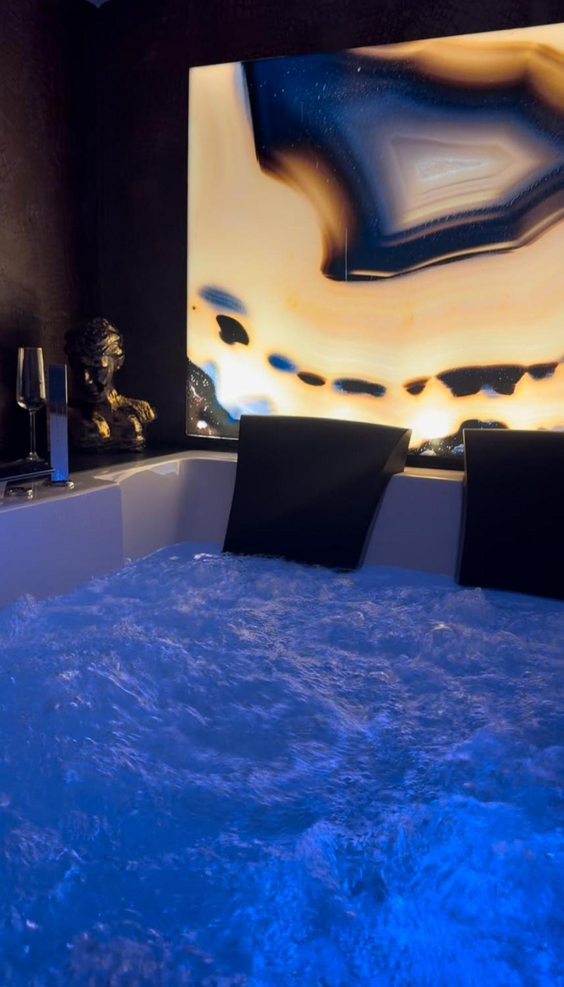 Santateresa19 Suite & Spa Palermo Bagian luar foto