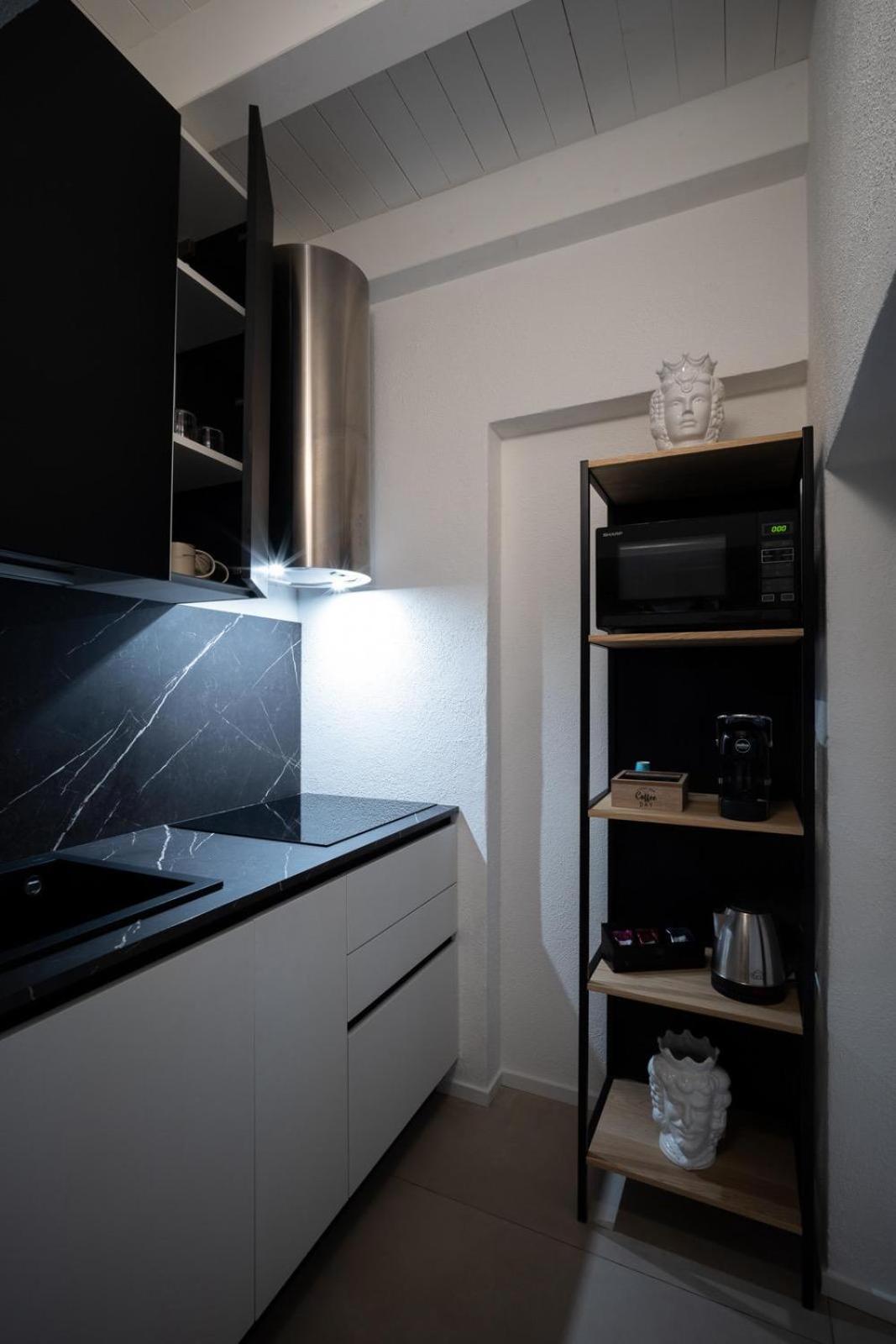 Santateresa19 Suite & Spa Palermo Bagian luar foto